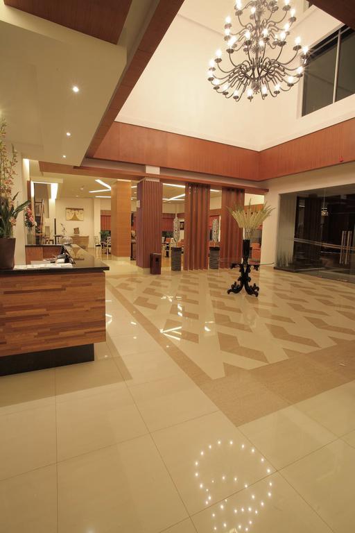 Aston Tanjung City Hotel Exteriér fotografie