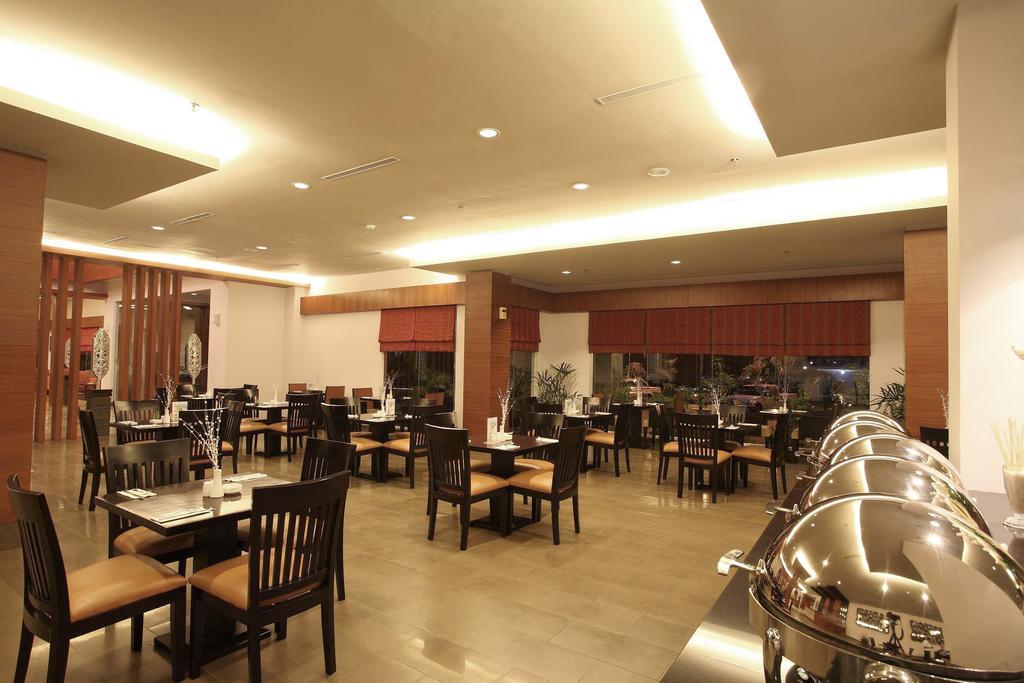 Aston Tanjung City Hotel Exteriér fotografie