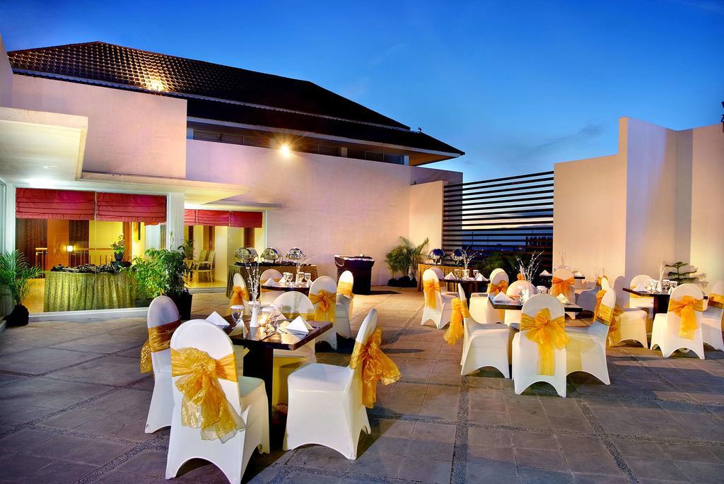 Aston Tanjung City Hotel Exteriér fotografie