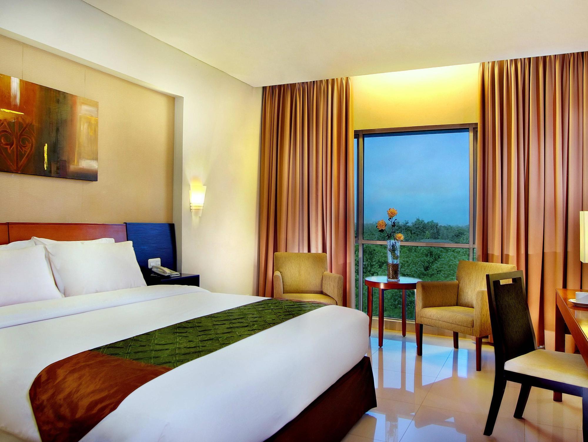 Aston Tanjung City Hotel Exteriér fotografie