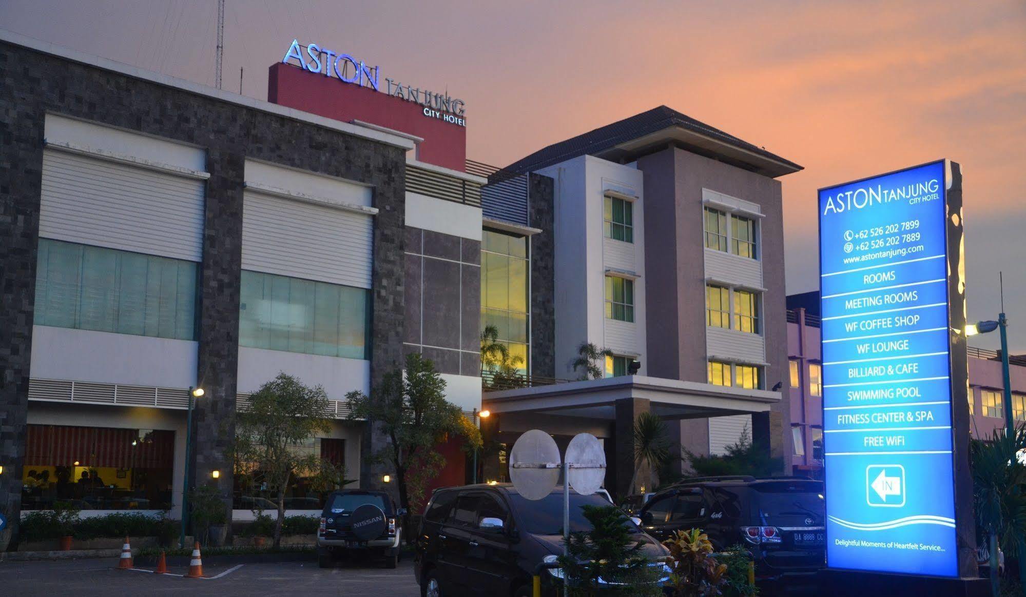 Aston Tanjung City Hotel Exteriér fotografie