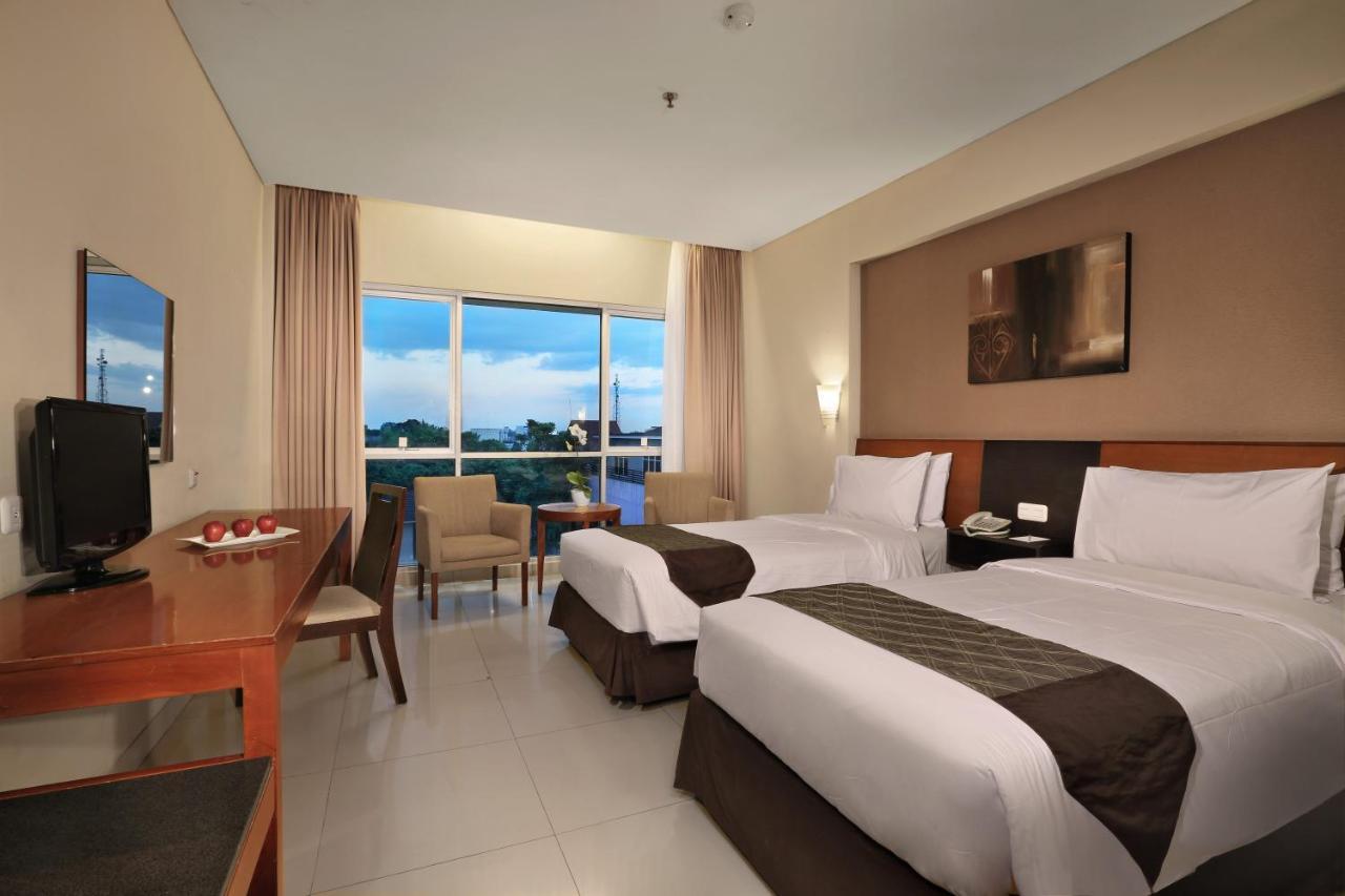 Aston Tanjung City Hotel Exteriér fotografie